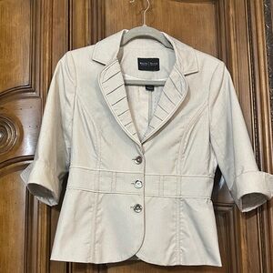 White House Black Market Tan Textured Blazer Pleated Lapel 3/4 cuffed Sleeve 4